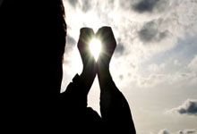 意昂体育:恢复路漫漫!卡瓦哈尔右腿肌肉严重萎缩,比左腿细了一圈.